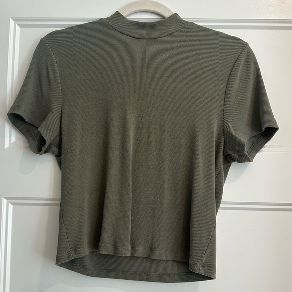 Abercrombie & Fitch Tops - Abercrombie & Fitch Khaki Short Sleeve Tee